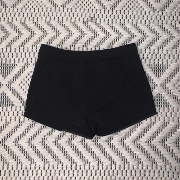 Skort - Picture 1 of 6